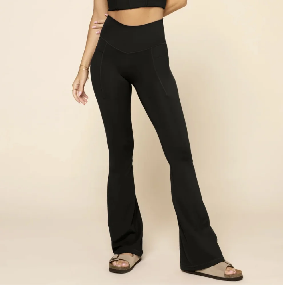 POPFLEX Supersculpt™ Flared Leggings with Pockets (Black) - Picture 6 of 10